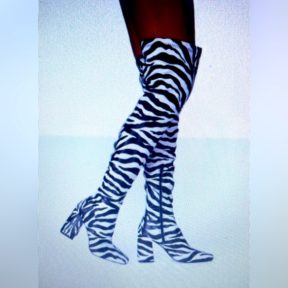 ZEBRA PRINT OVER THE KNEE BOOTS SZ 6 3.5 IN HEEL